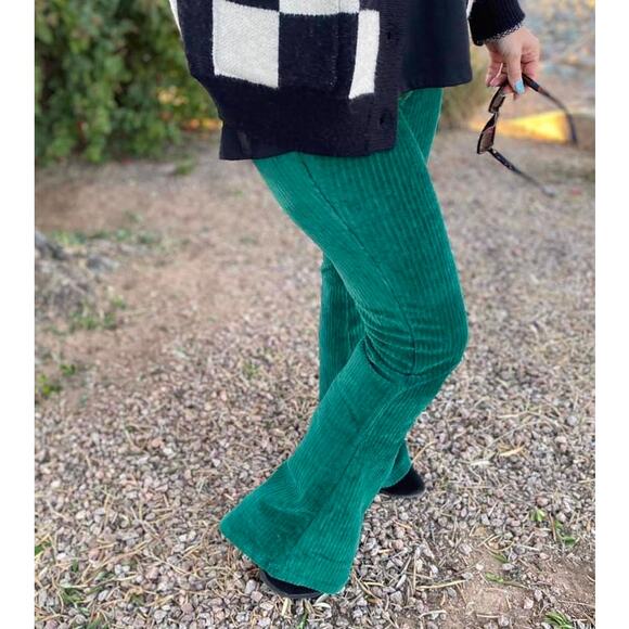 NWT LuLaRoe Kylie Pants xl Plus Size Green Ribbed Wide Leg Stretch - Picture 1 of 3